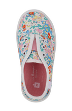 Load image into Gallery viewer, Robin Girls Slip-On Shoe - Flower/White
