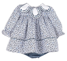 Load image into Gallery viewer, Roseship Petal Float
