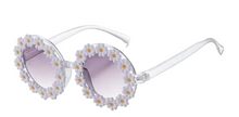 Load image into Gallery viewer, Retro Daisy Sunglasses
