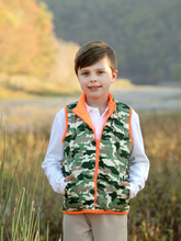 Load image into Gallery viewer, Delta Valley Vest - Reversible Hunter Orange / Woodland Camo
