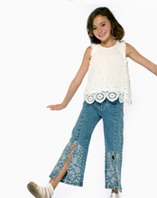 Load image into Gallery viewer, White Ruffle Trimmed Sleeveless Eyelet Top
