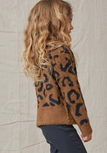 Load image into Gallery viewer, Golden Topaz Animal Crew Neck Popover
