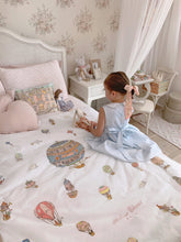 Load image into Gallery viewer, Reversible Quilt - Manceau Mansion / Hot Air Balloon
