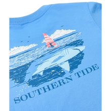 Load image into Gallery viewer, Boat Blue Short Sleeve Fin Surfing Tee
