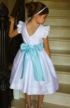 Load image into Gallery viewer, Ivory Silk Flutter Sleeve Dress With Champagne Sash
