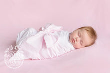 Load image into Gallery viewer, Bow Swaddle Dallas Dot - Palm Beach Pink
