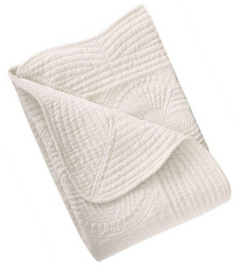 Scallop Cream Quilt