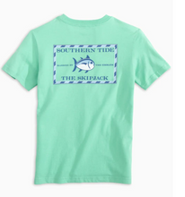 Load image into Gallery viewer, Isle Of Pines Short Sleeve Classic Skipjack T-Shirt
