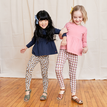 Load image into Gallery viewer, Leopard Organic Legging
