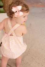 Load image into Gallery viewer, Maddy Pink Daisy Bubble
