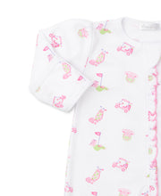 Load image into Gallery viewer, 18 Holes Pink Print Footie with Zipper
